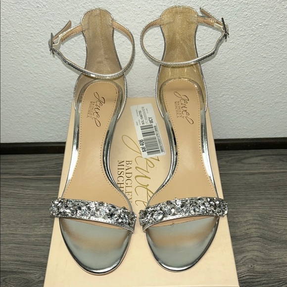 Jewel Badgley Mischka Dash Ankle Strap Kitten Heel - Picture 2 of 6